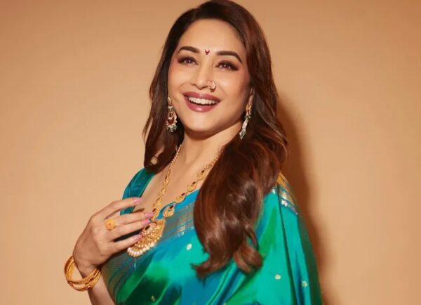 Madhuri Aunty Ki Concert Mein Teen Ghante Ki Der, Kya Drama Hai!