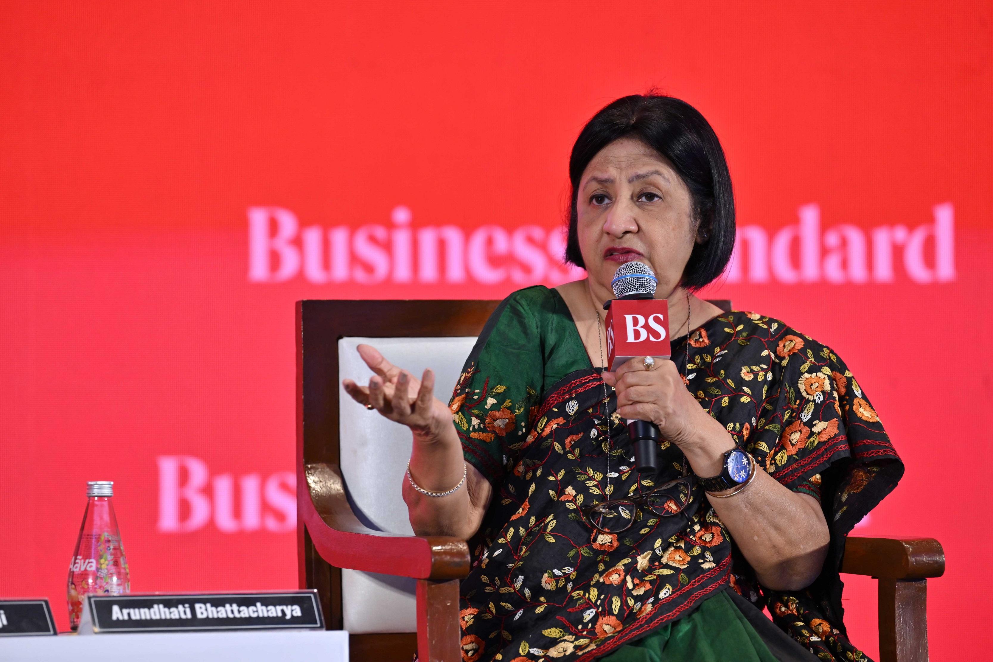 AI Ki Duniya Mein Self-Regulation Ka Chakkar: Arundhati