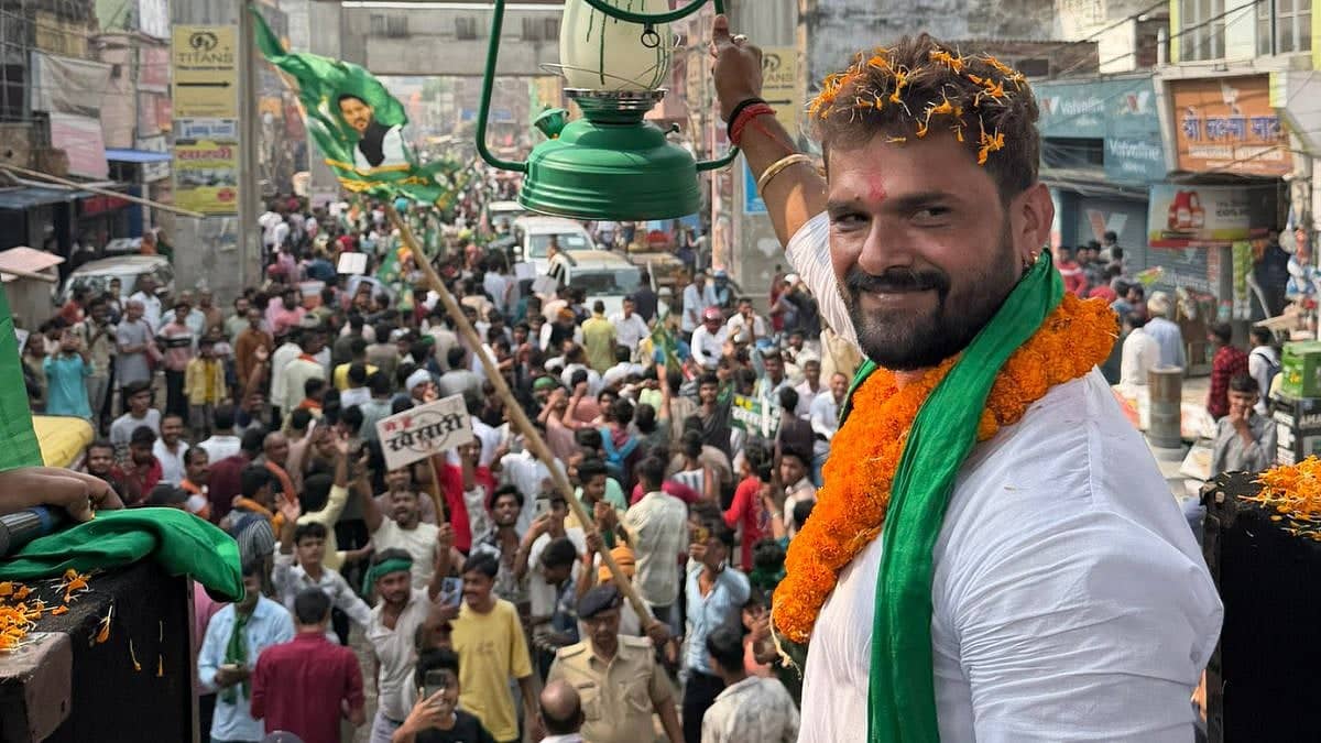 Bihar Election Groove: Khesari Lal's Vote Hustle in Chapra