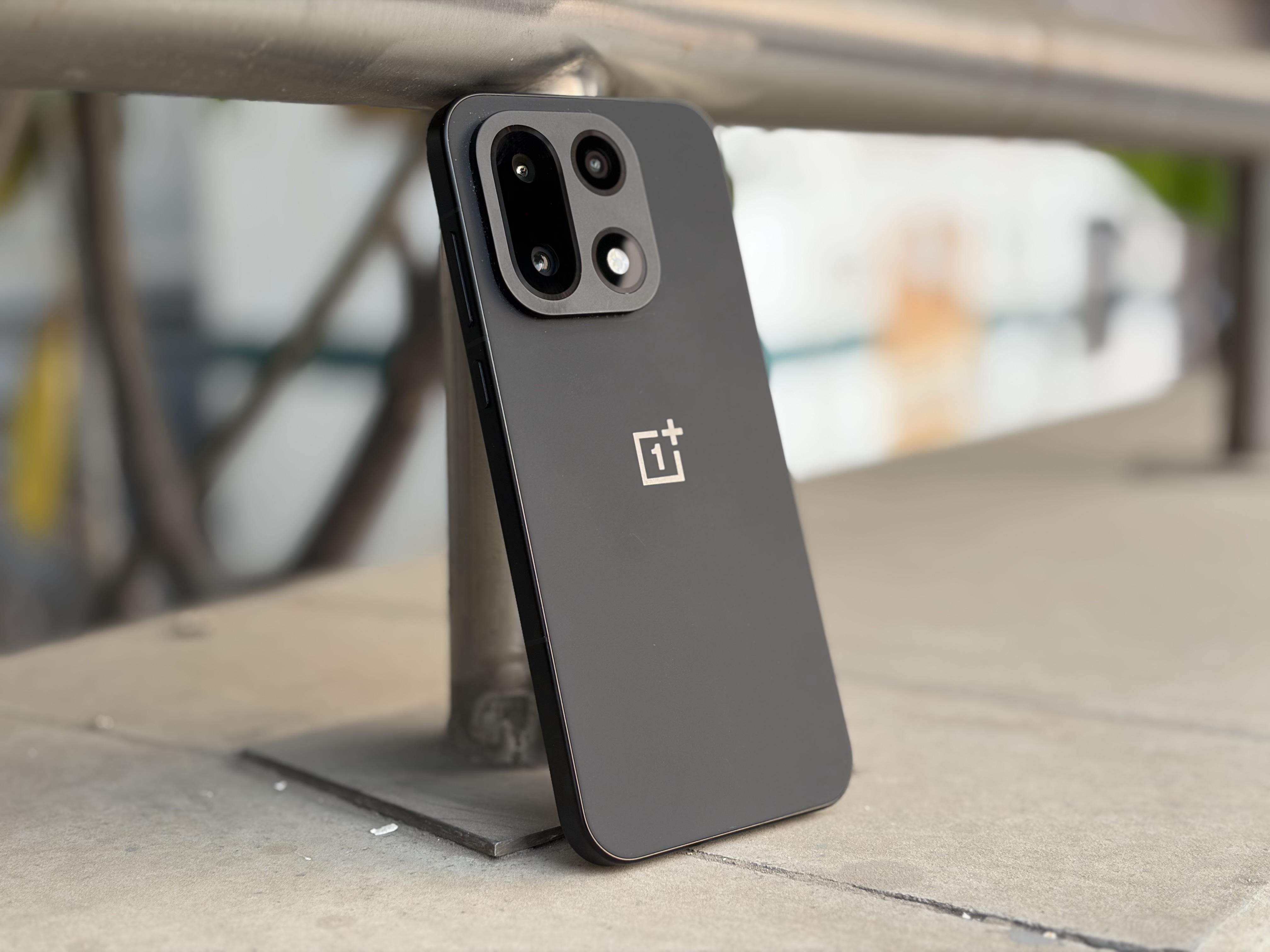 OnePlus 15 Launch: The Best Smartphone Ever, Believe Me!