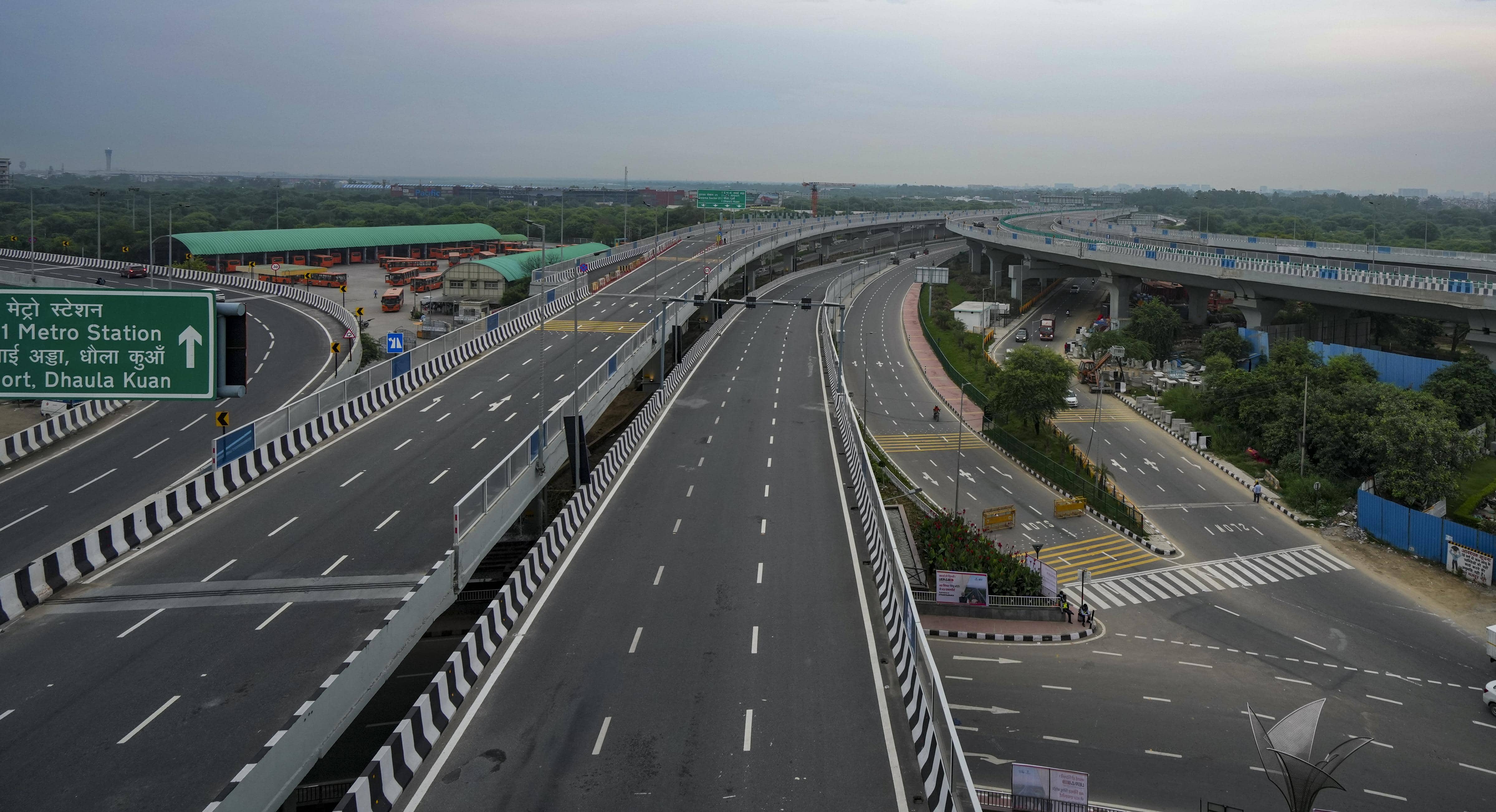 Dwarka Expressway: Prices Soar Like a Trump Rally!