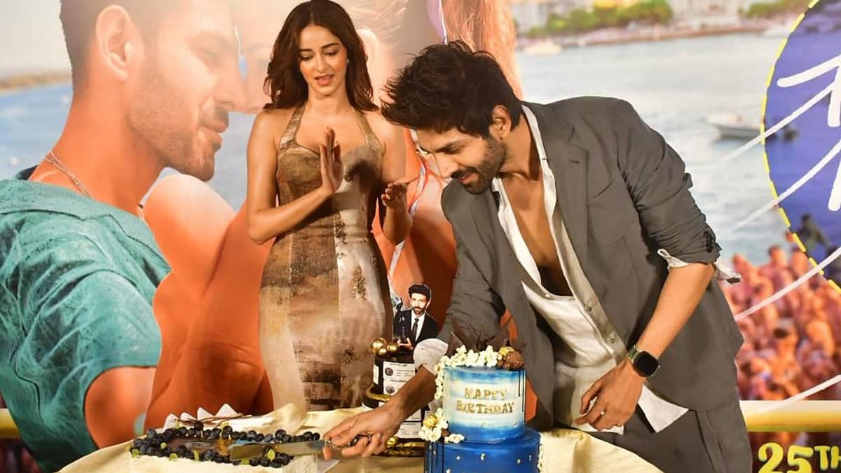 Kartik Aaryan's 35th Birthday: A Spellbinding Celebration!