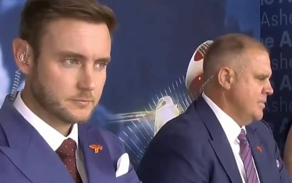 Joey's take on Broad's wild reaction to England's collapse