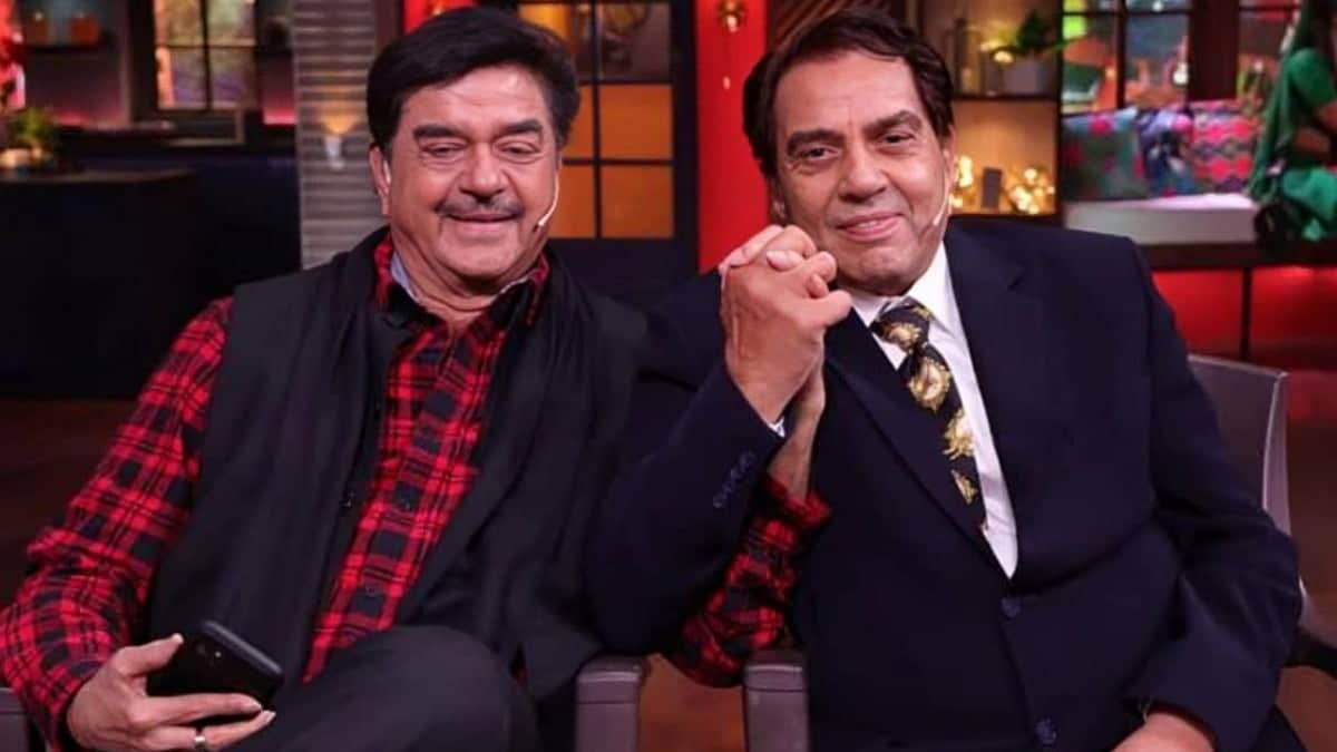 Shatrughan Says Dharmendra's Smile Was a Recovery Sign