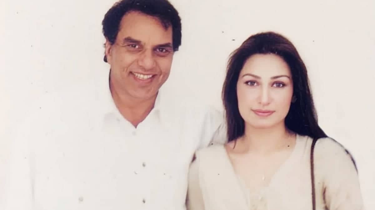 Reema's 2004 Throwback Tribute to Legendary Dharmendra