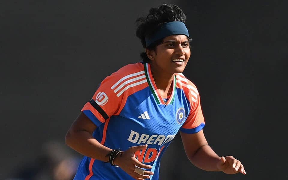 Joey says: RCB picks Radha, but where's the batting?