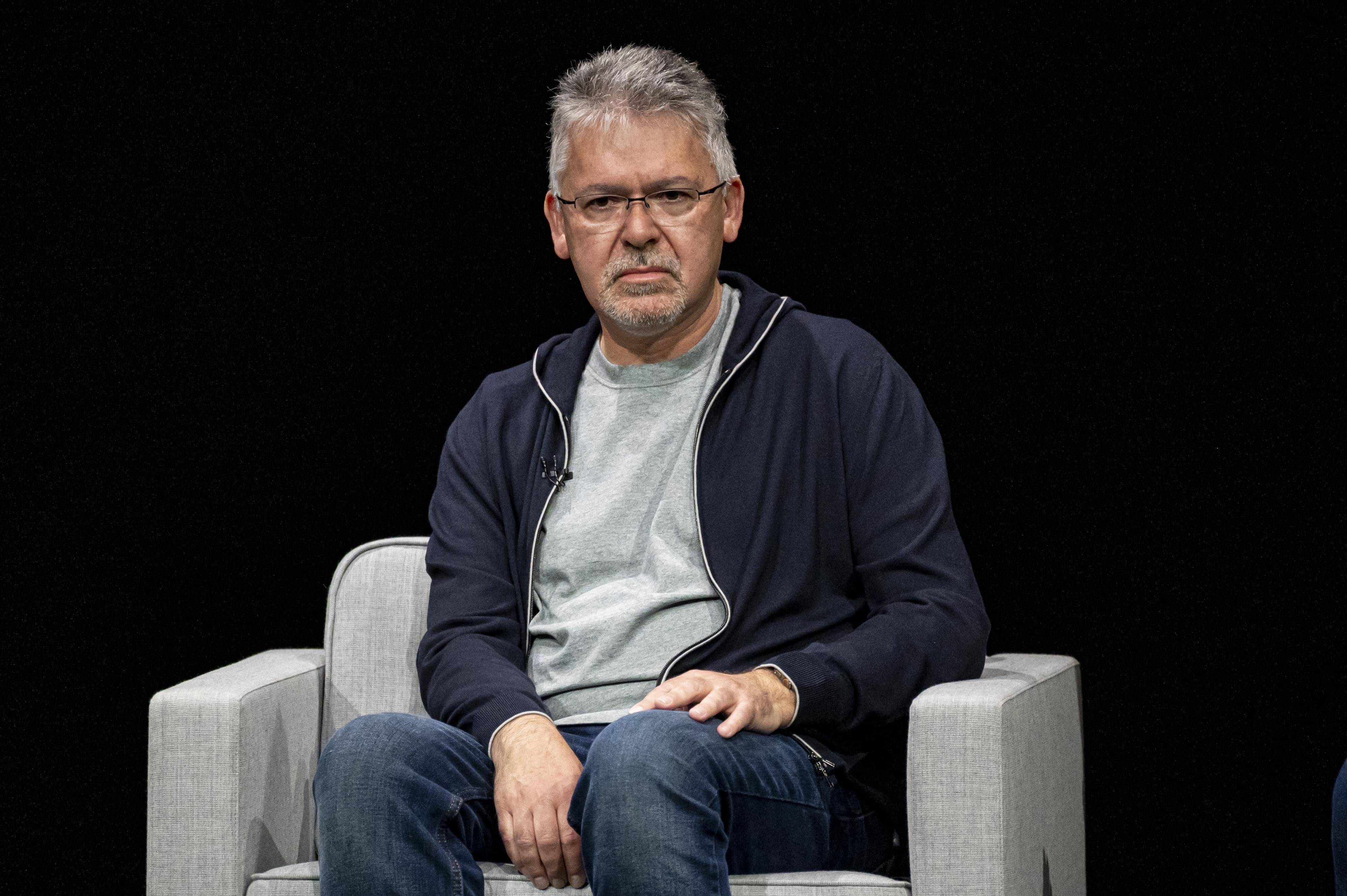 John Giannandrea bounces from Apple amid AI chaos