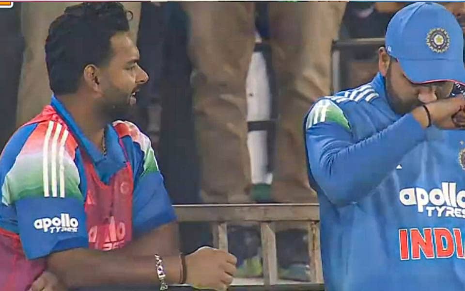 Rohit Sharma's epic wish after Pant's eyelash handoff