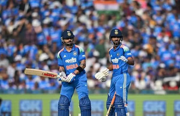 Rohit and Pant's Hilarious Eyelash Moment in 2nd ODI