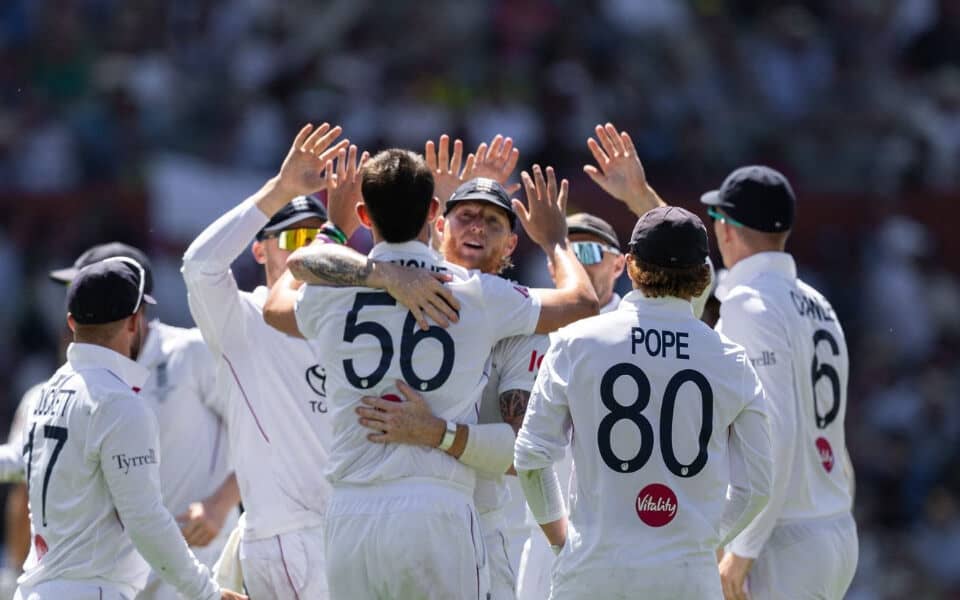 Ashes 2025-26: Vaughan Says Keep the Squad Strong, Baby!