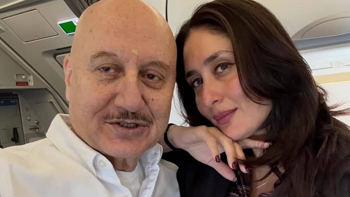 Anupam Kher Meets Stunning Kareena Kapoor Again, Wow!