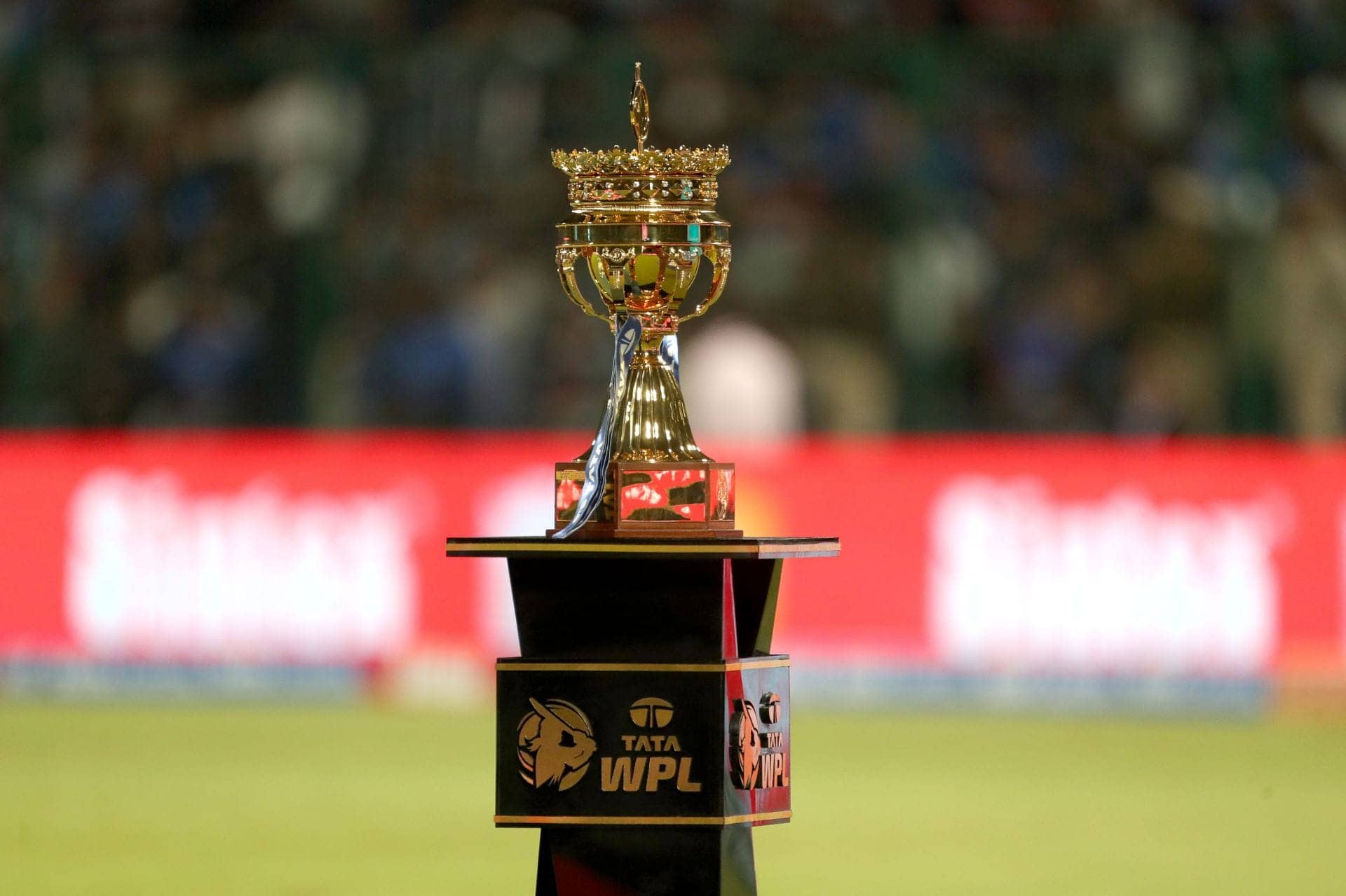 Jaquilen Rocks wpl 2026 opener: yo yo honey singh and jacqueline rock the stage
