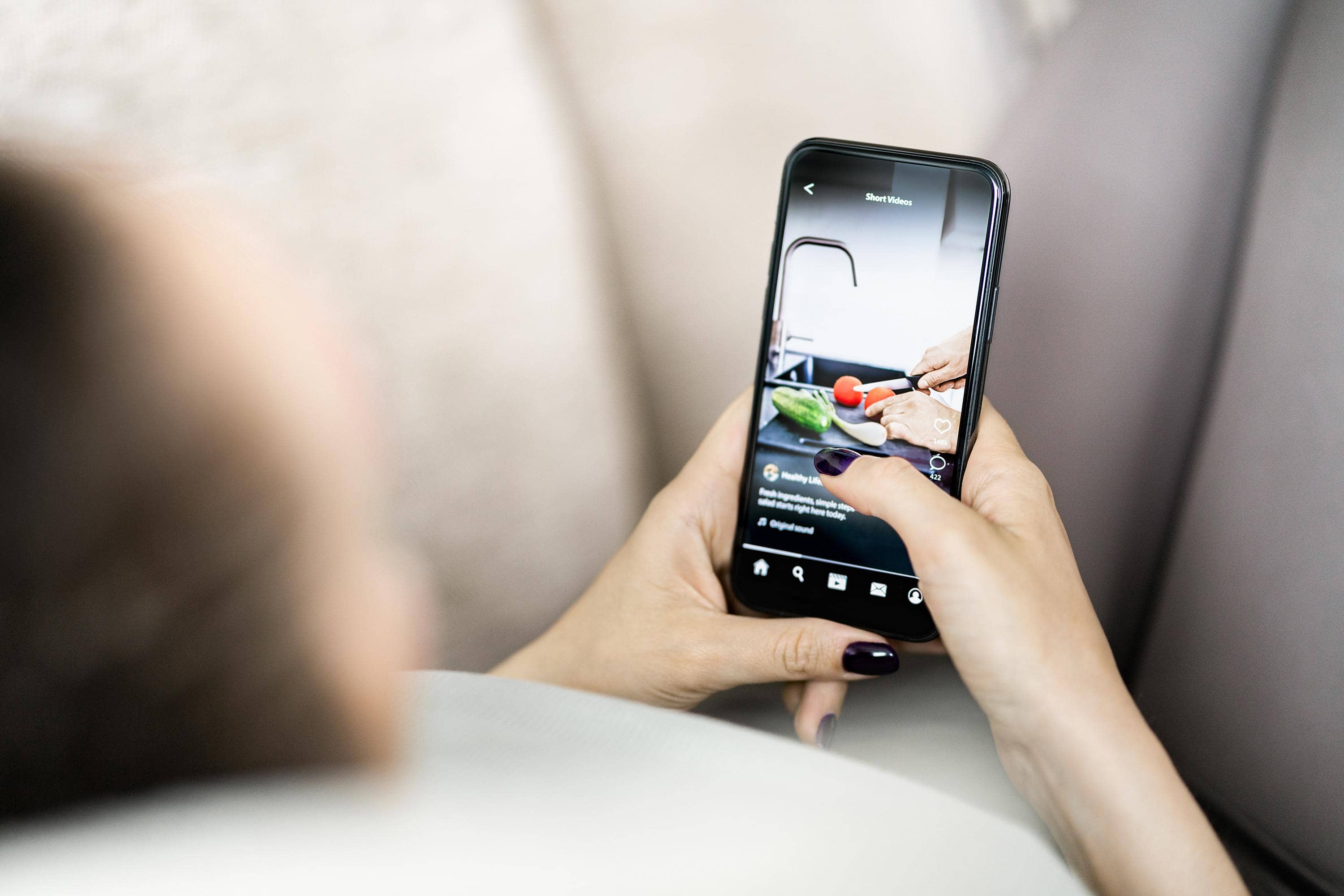 Bachpan ki duniya, TikTok aur Reels ka chakkar hai bhai!