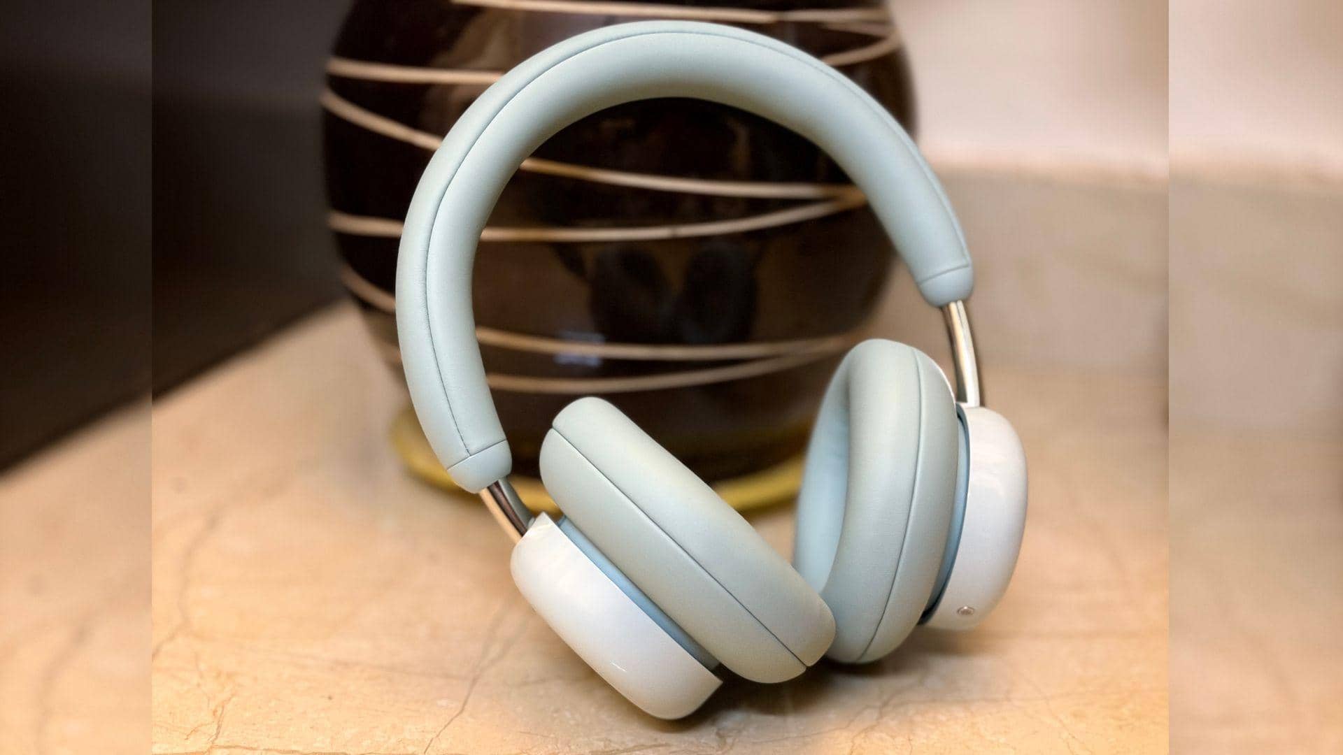 CMF Headphone Pro: Stylish Design, Comfort aur 100 Ghante Battery!