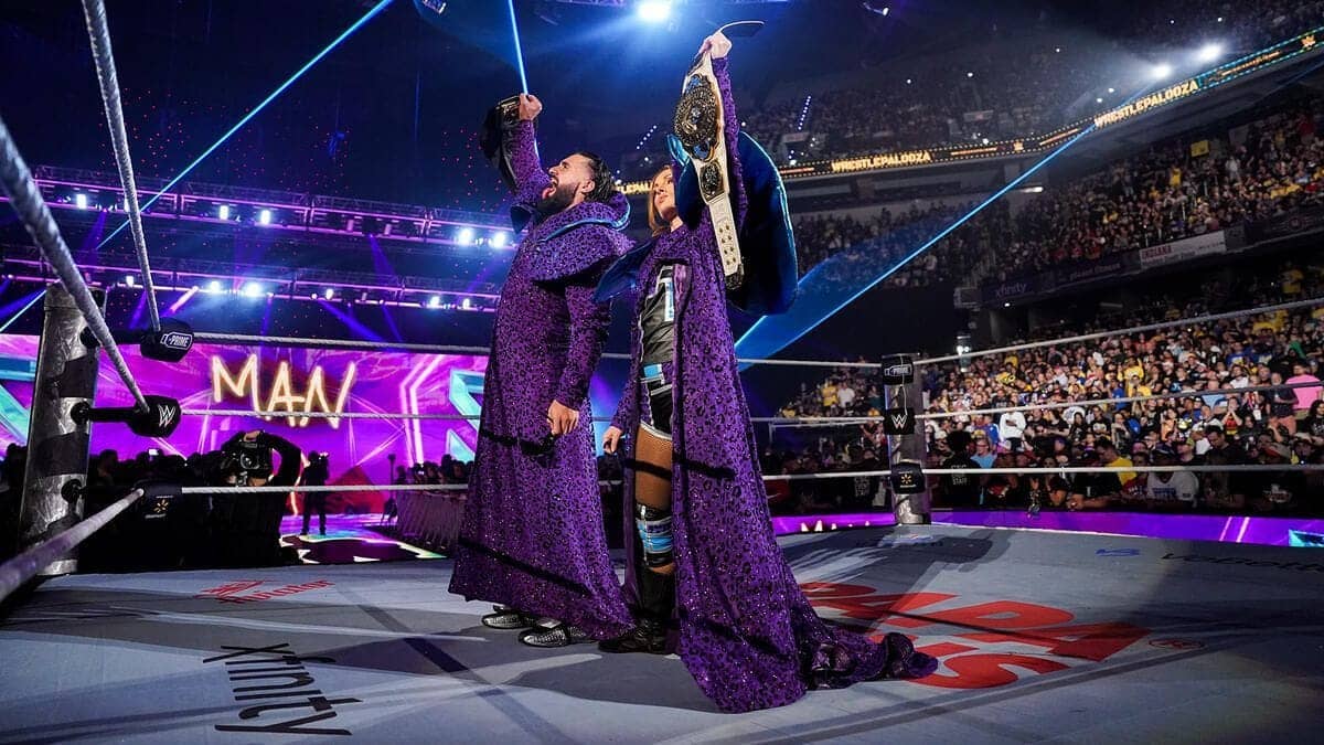 Becky Lynch chills with Bron Breakker, Rollins' rival, fo' shizzle