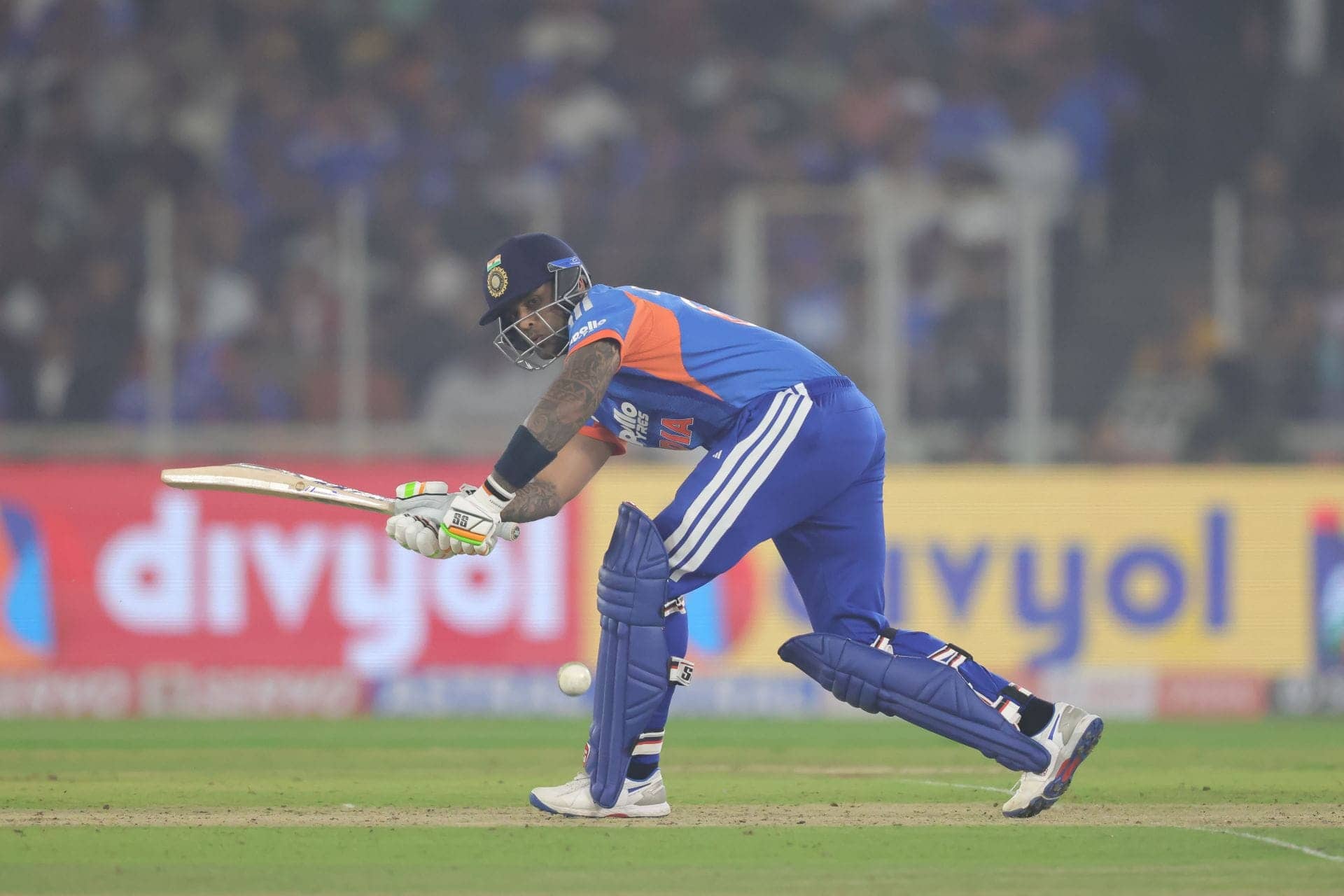 Jacob Duffy's stunning return catch sends Suryakumar Yadav on his way back for 8 in IND vs NZ 2026 4th T20I [Watch]