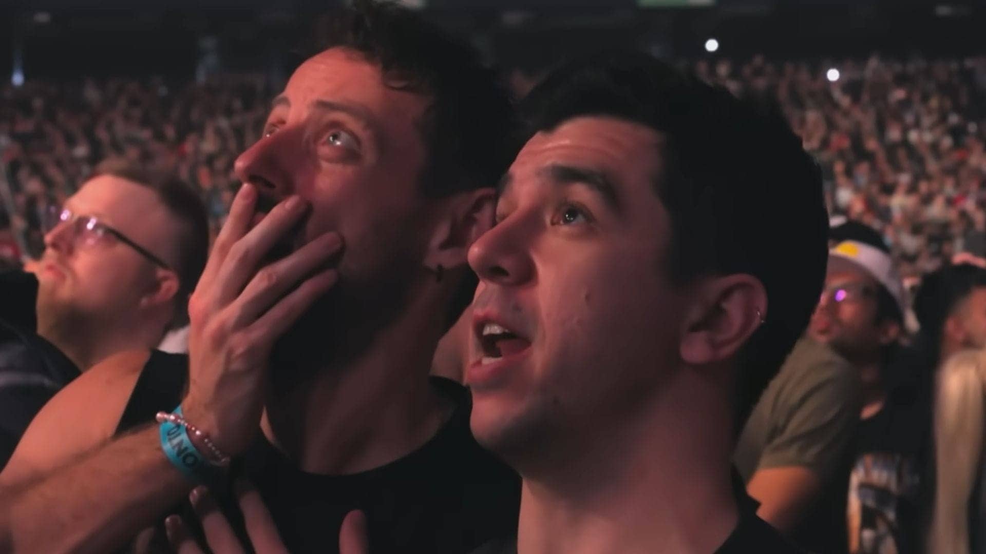 Ladder Mayhem: Kelnai Jordan Crushes Lola Vice's Hand!