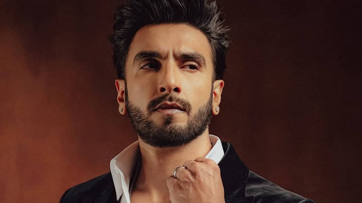 Ranveer Singh Receives Threatening WhatsApp Voice Note Demanding Crores, Security Beefed Up Outside His Mumbai House; Probe On