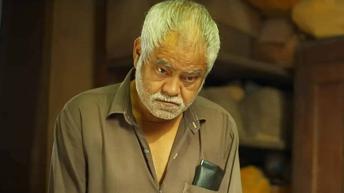 Sanjay Mishra's Epic Ash Tribute: A Selfie Saga