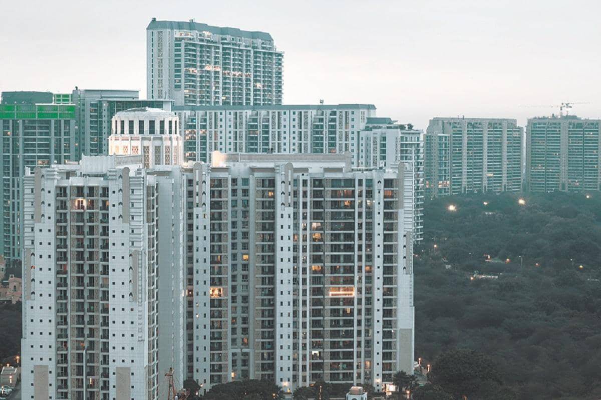 India's Housing Market Booms: Flats Now 17% Bigger!