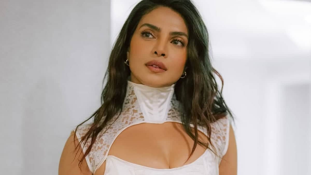 Priyanka Chopra: Never Wanted to Leave Bollywood, Folks!
