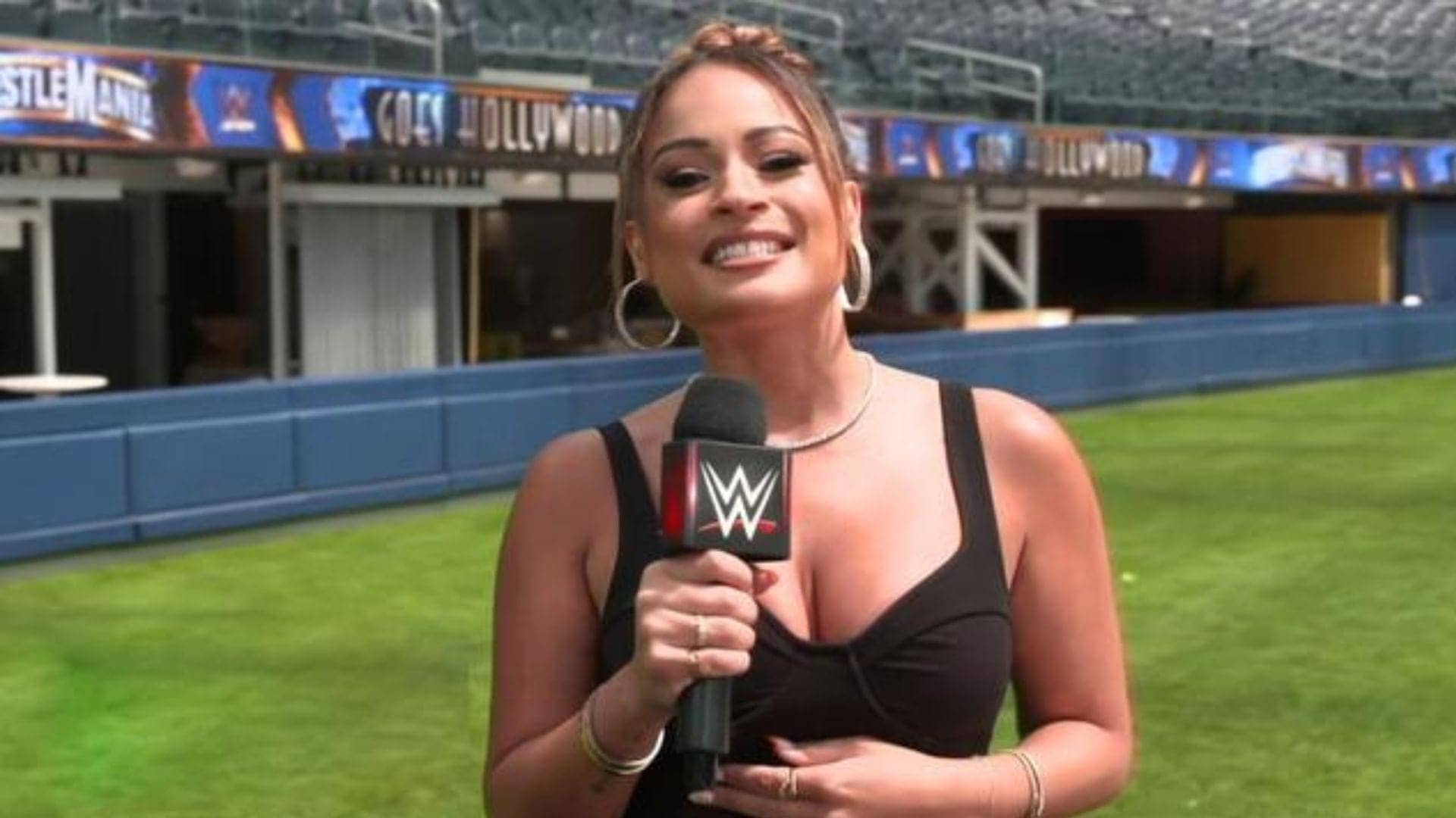 Kayla Braxton Dazzles Fans with New Look After WWE Exit