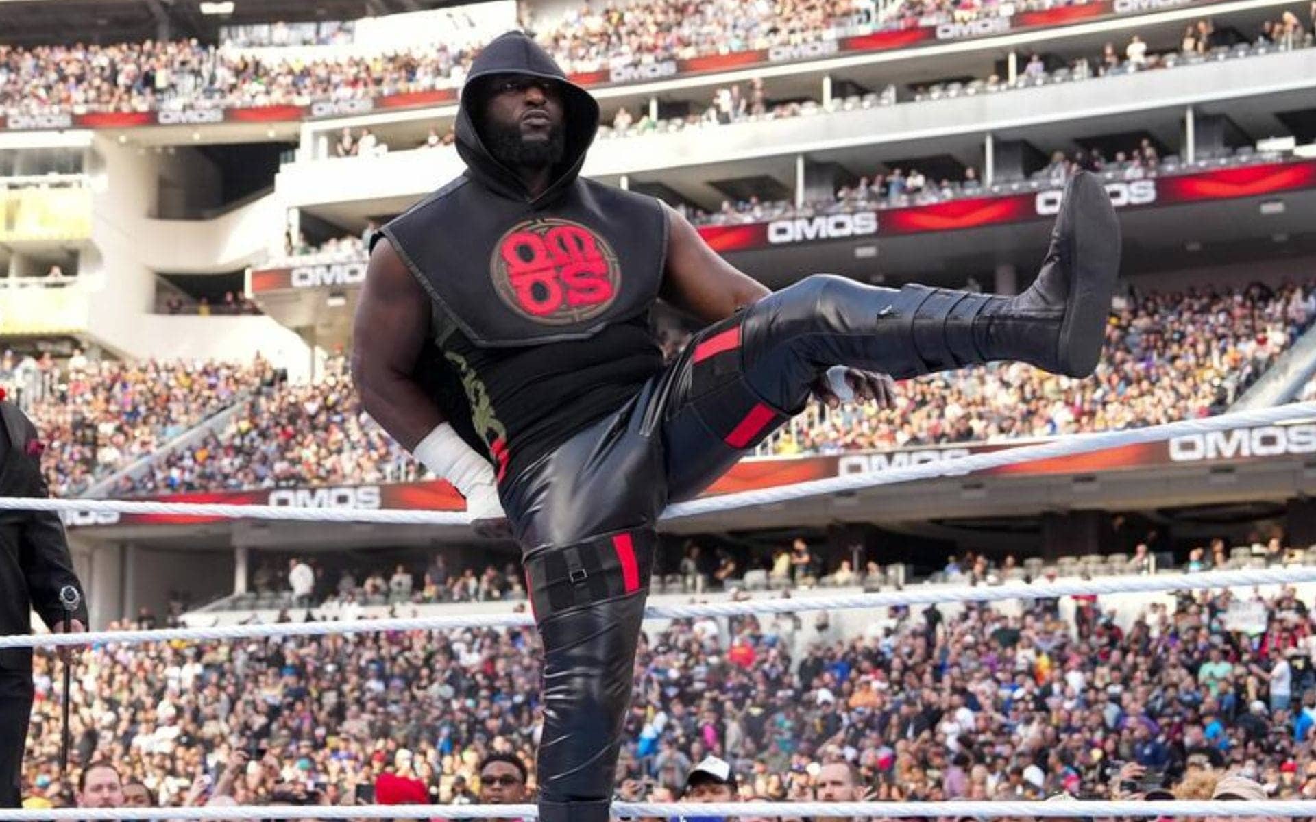 Major backstage figure makes first-ever televised WWE appearance on RAW alongside Omos