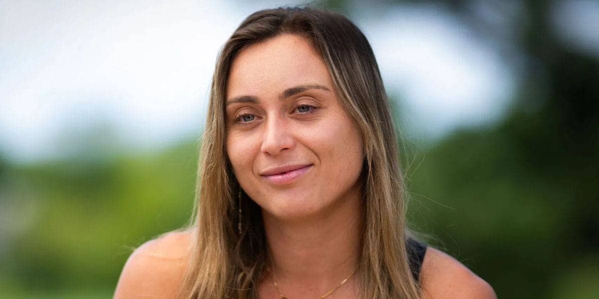 Paula Badosa's Bikini Bonanza and Fan Face-Off: A Showdown!