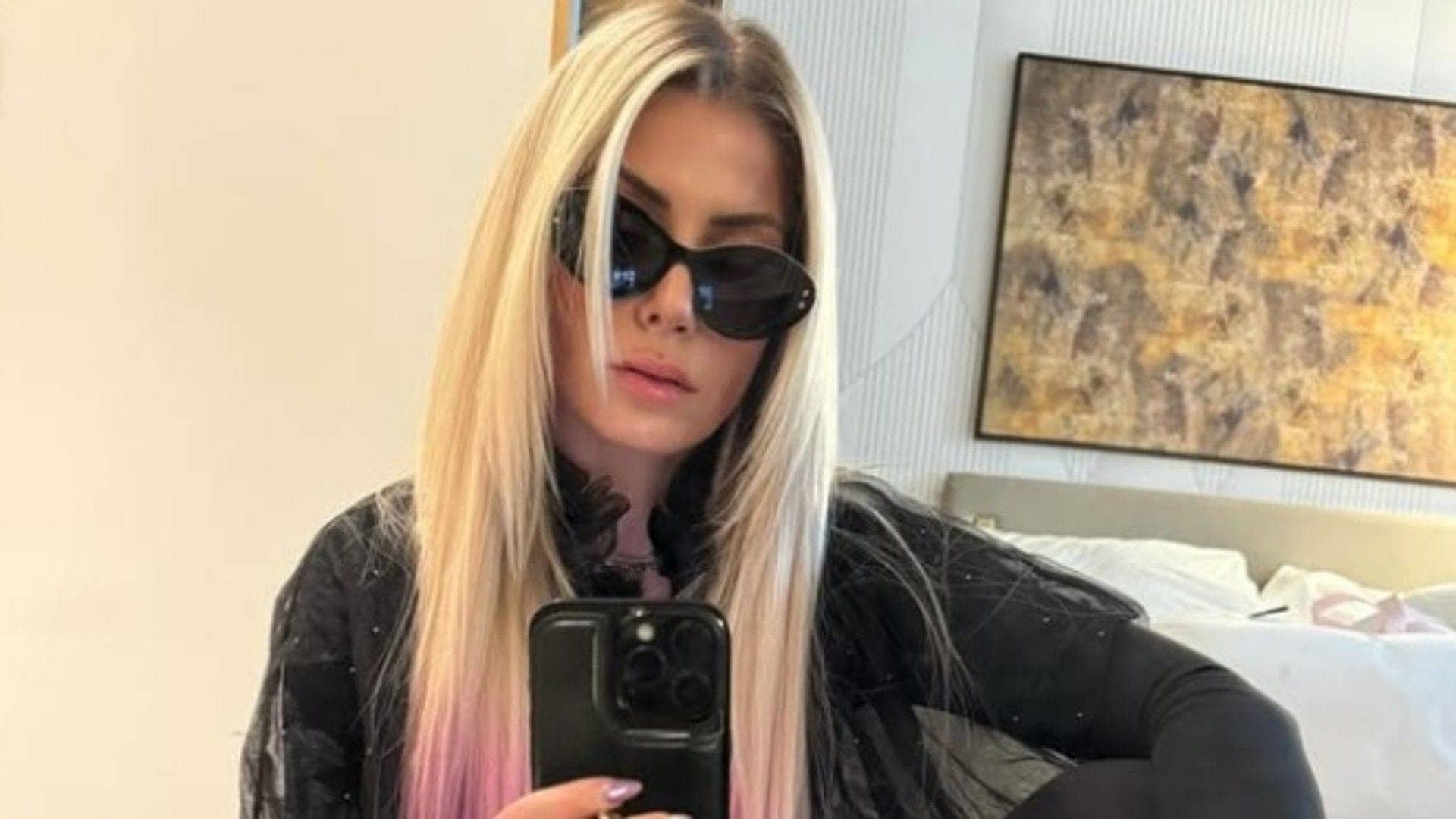 Alexa Bliss aur Charlotte ki dosti ka jadoo aur birthday party!