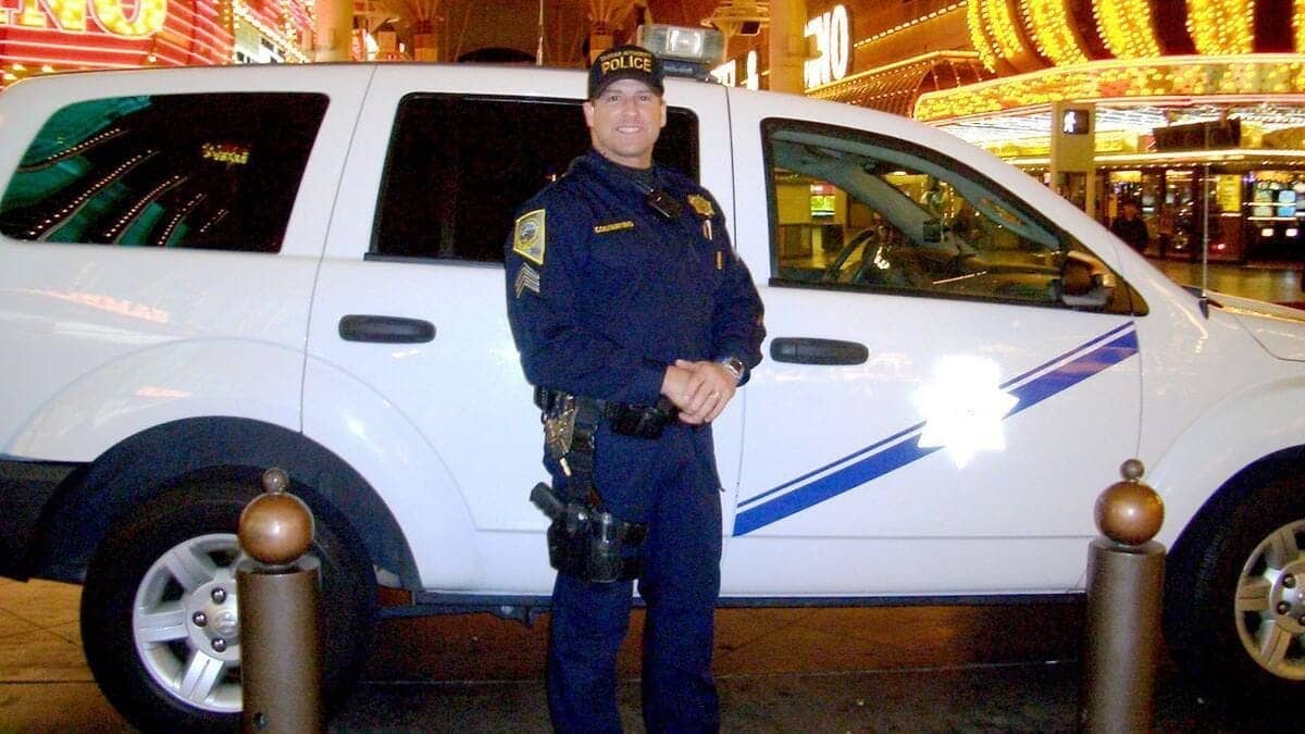 Cain Velasquez Ka Jail Se Nikalna, Shayari Aur Shukriya