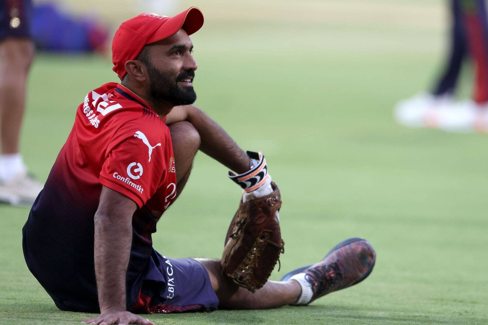 Dinesh Karthik's Top 5 RCB IPL Moments: A Legacy Unleashed!