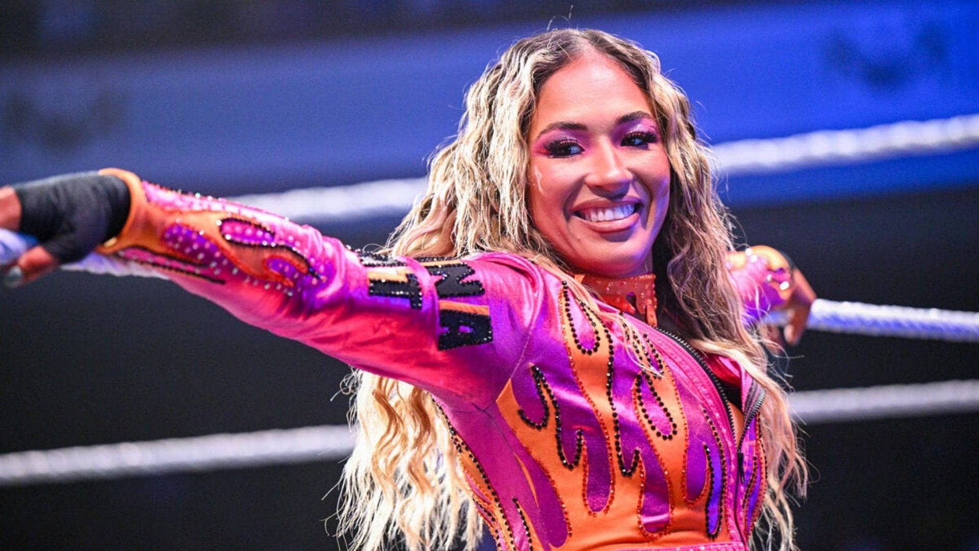 Lola Vice Cheers as Her Champion Boyfriend Conquers the Ring