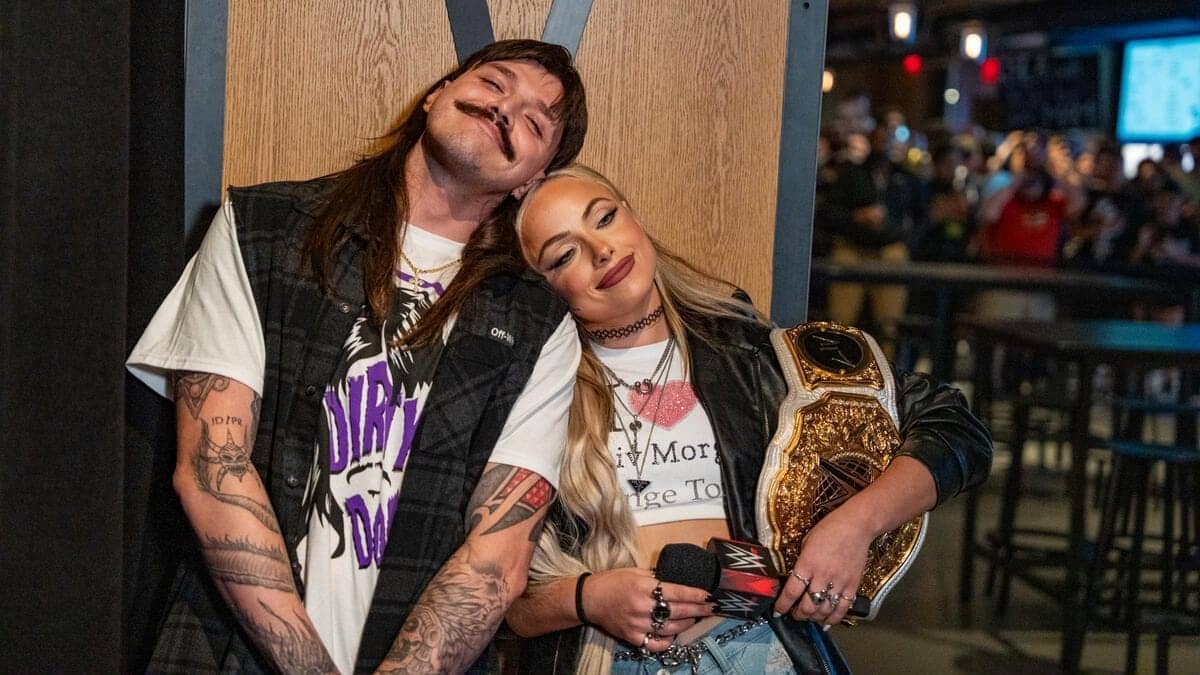 Dominik Mysterio Shows Off Loyalty to Liv Morgan, Huge Move!