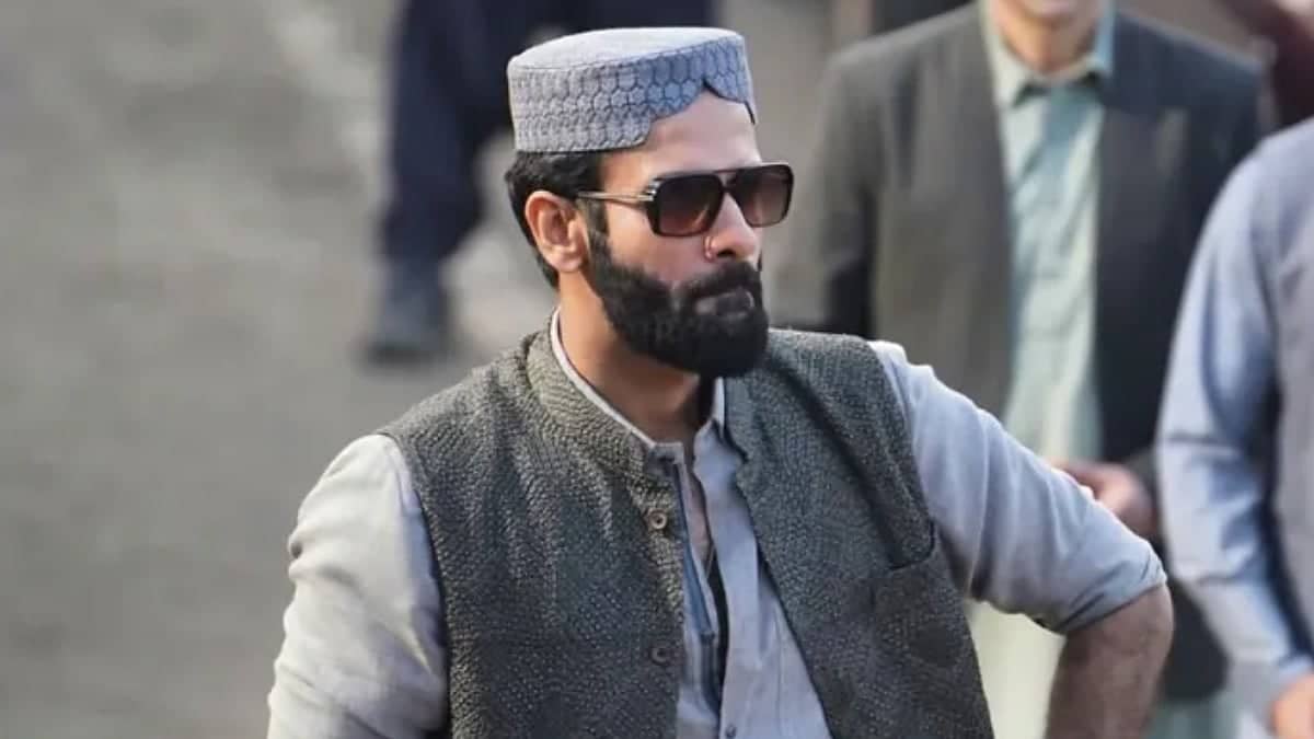 Danish Pandor Ka Drama: 40-50 Log Aur Pyaar Ki Jeet!