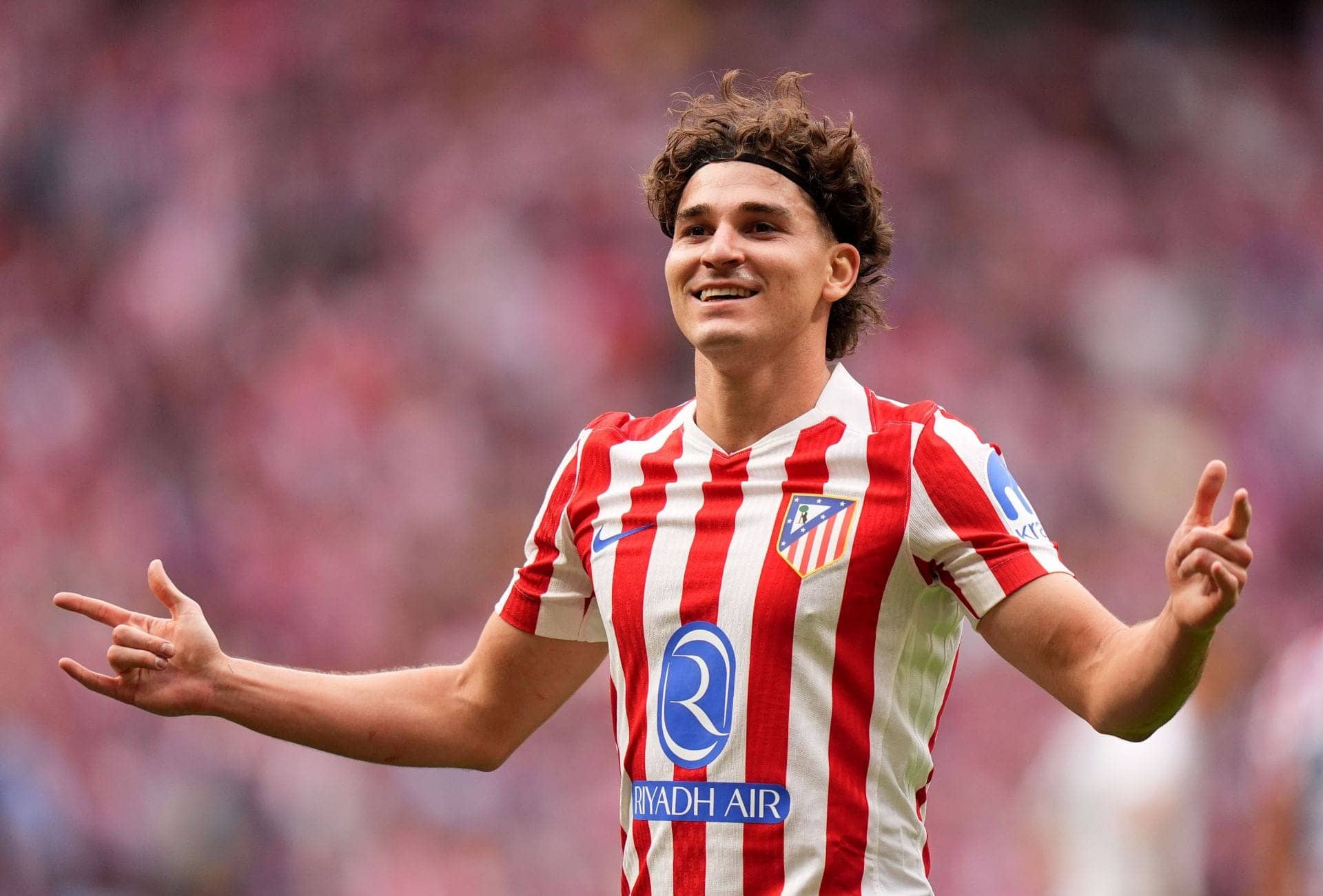 Barcelona ka striker hunt: Osimhen ya Alvarez, kya hoga?