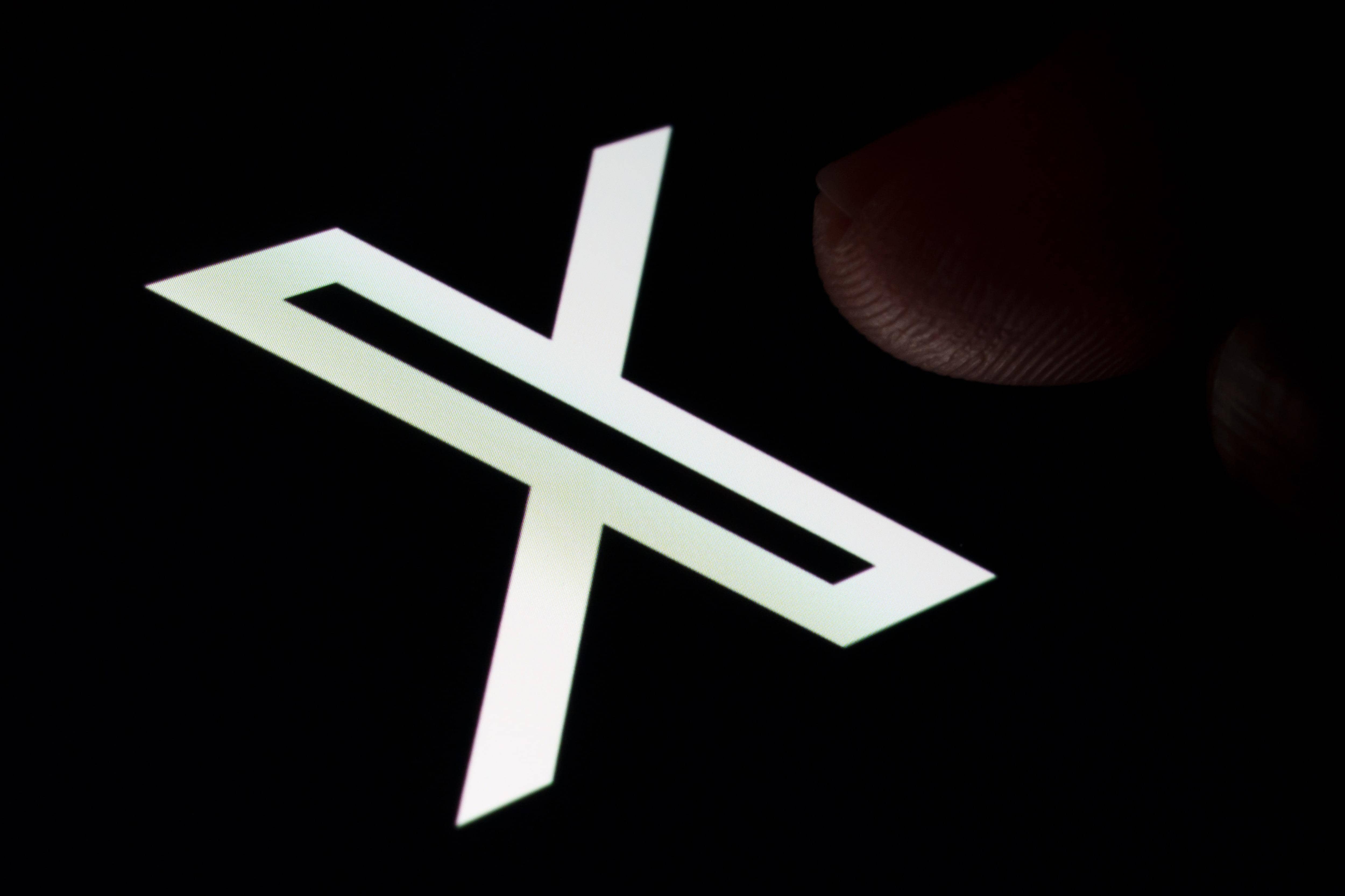 X faces brief global outage, thousands of users report disruptions