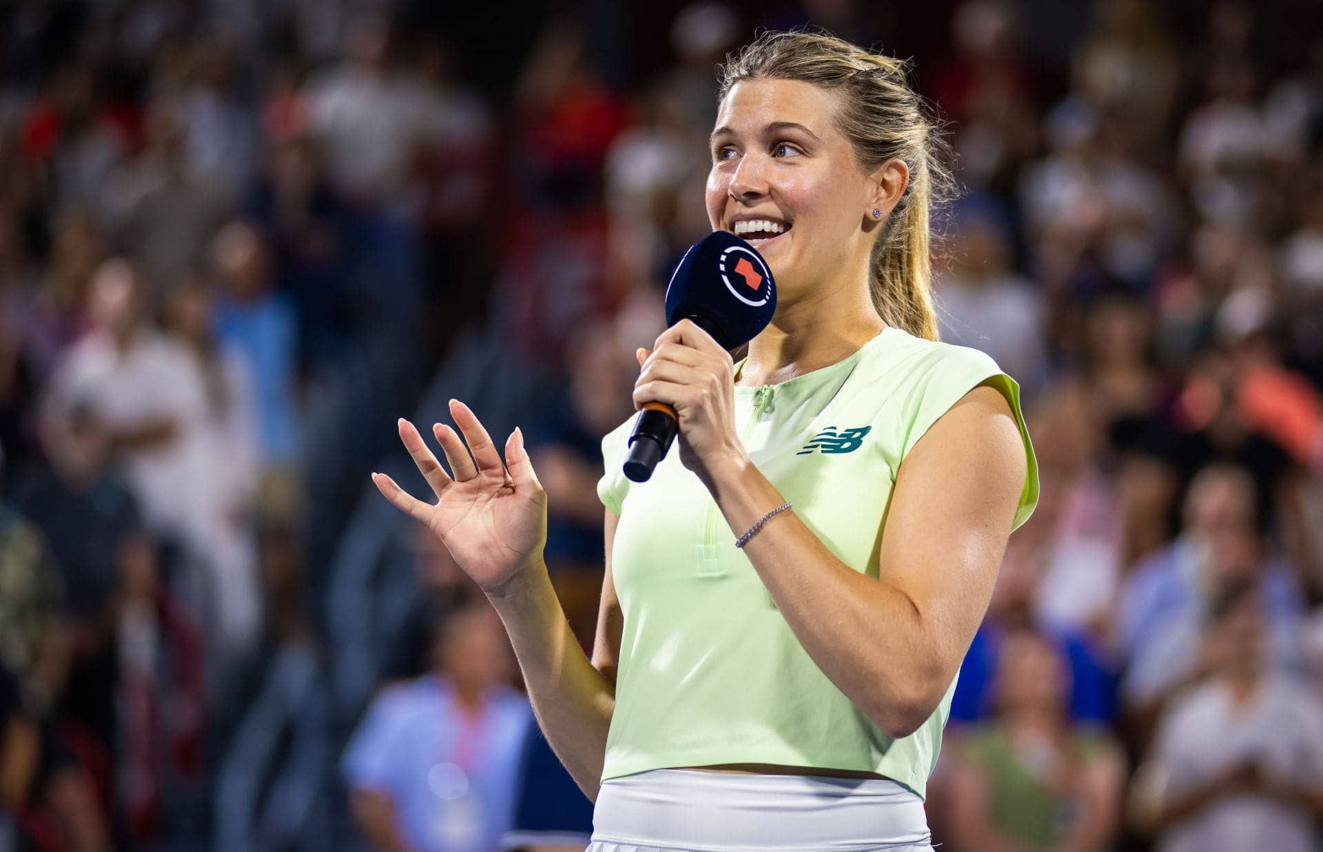 Eugenie Bouchard Calls Roger Federer's Suit an 'Aura' Moment