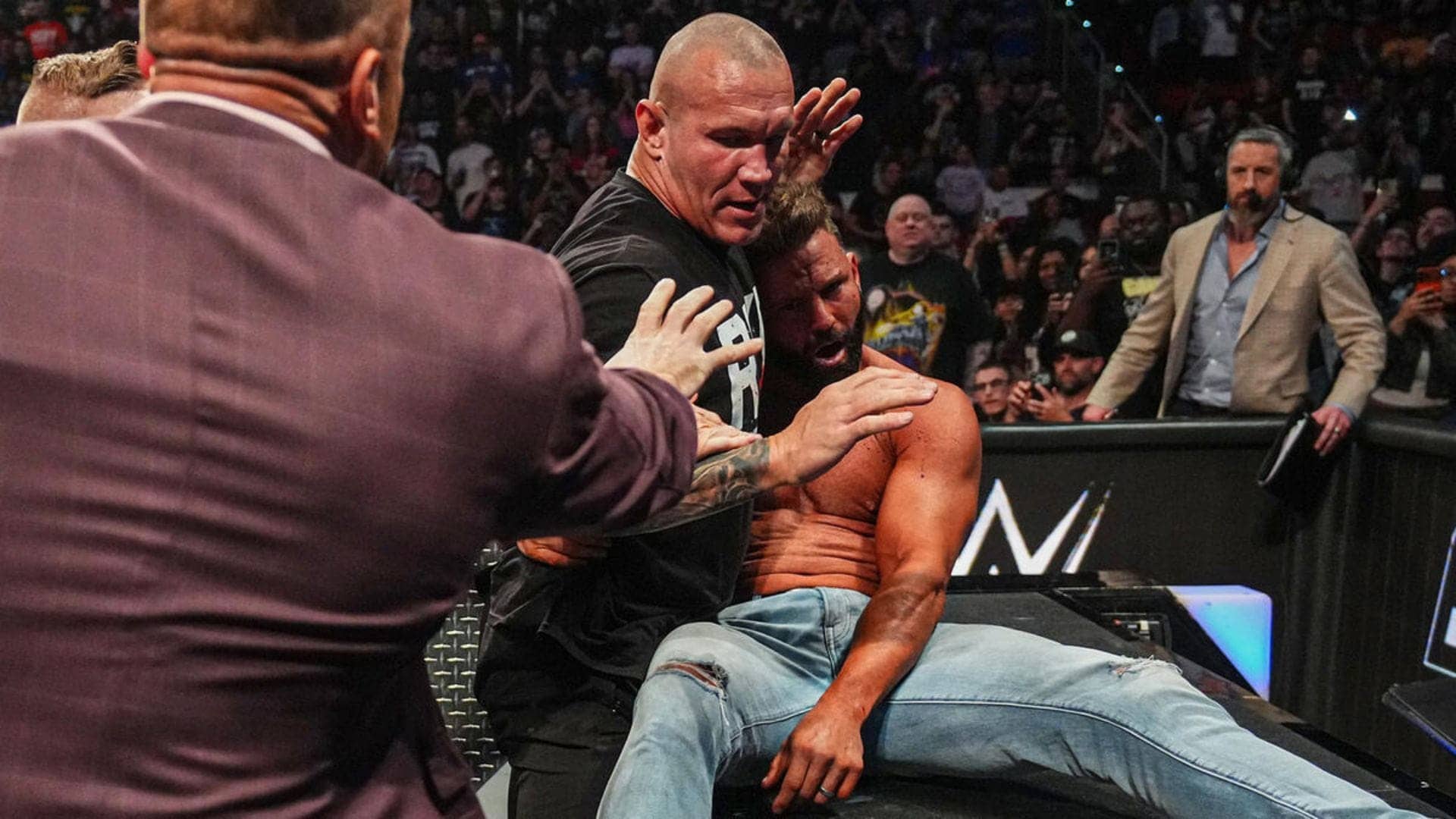 Randy Orton's Epic Caller Reveal: Mama's Social Media Buzz!