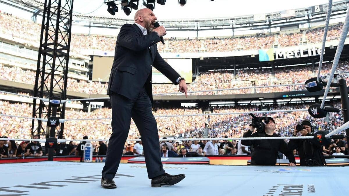 Triple H may shake up WrestleMania title match drama!