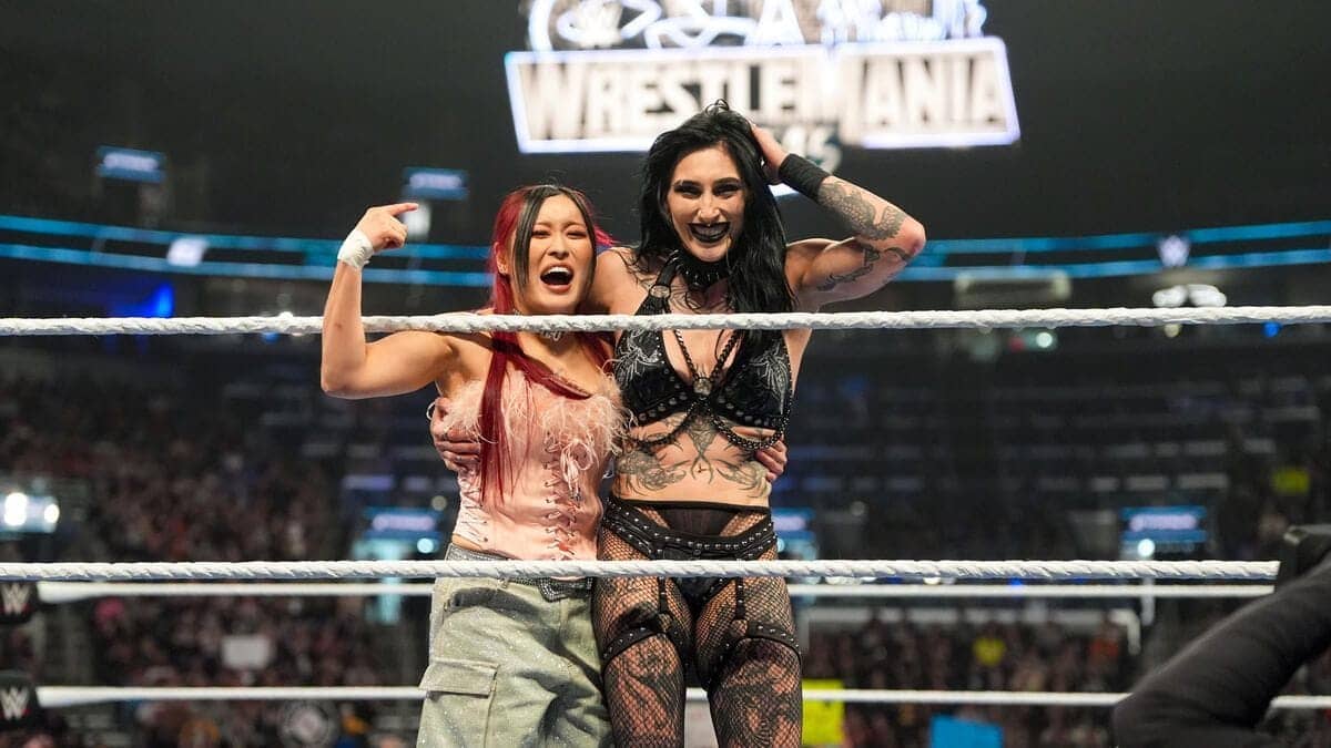 Mia Yim Declares: 'We Run This' SmackDown Showdown!