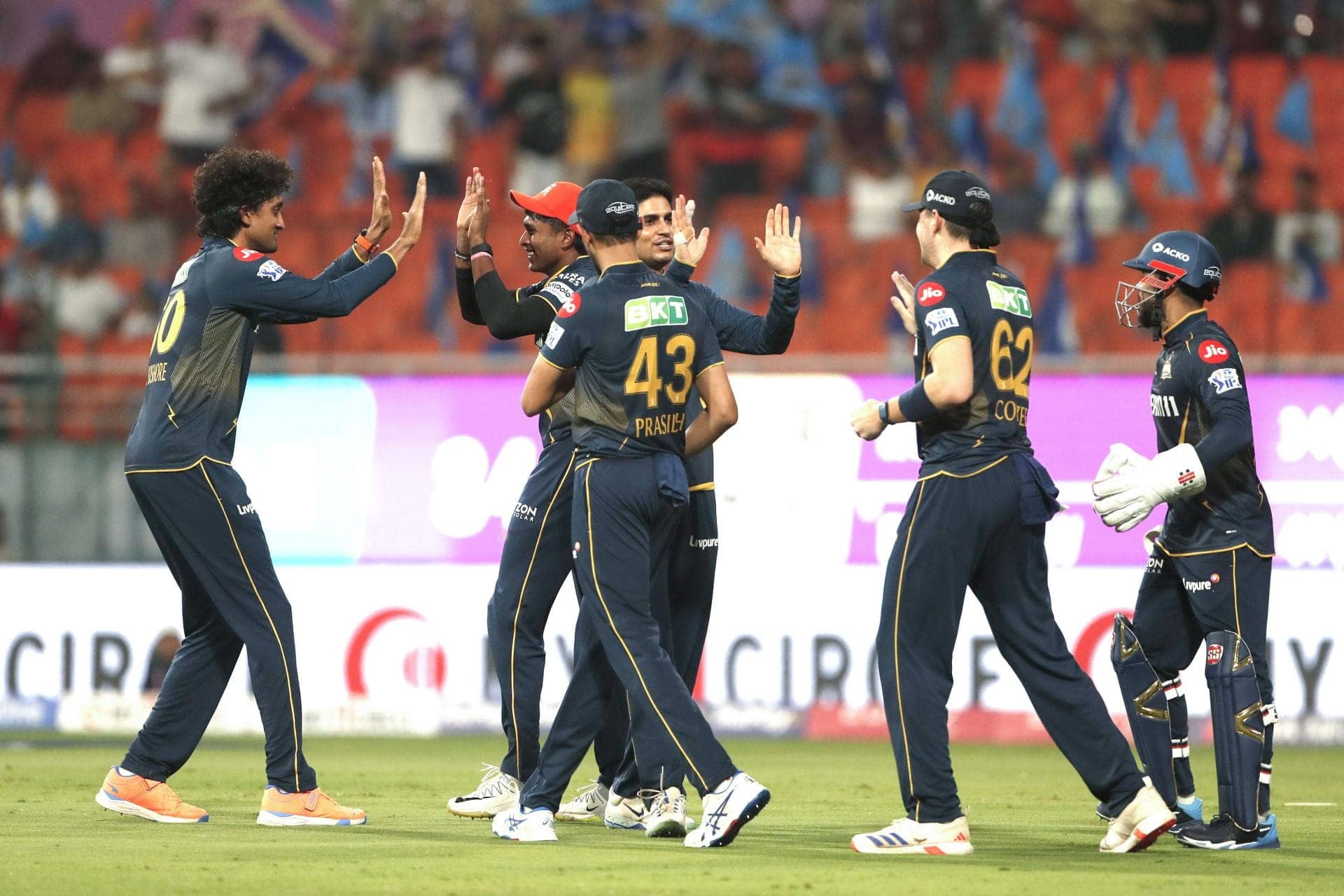 Siraj's Bowling Blunder: A Disastrous Over That Shocked All