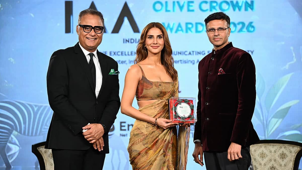 Vaani Kapoor Dazzles at Olive Crown Awards, Urges Eco Choices