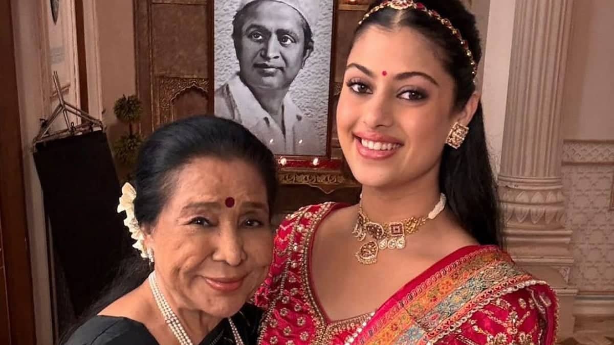 Asha Bhosle in Hospital: Granddaughter Gives Health Update