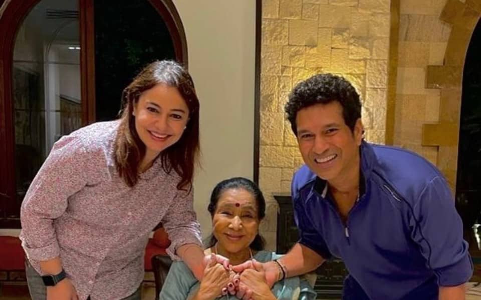Sachin's Grief: Asha Bhosle, A True Legend Departed