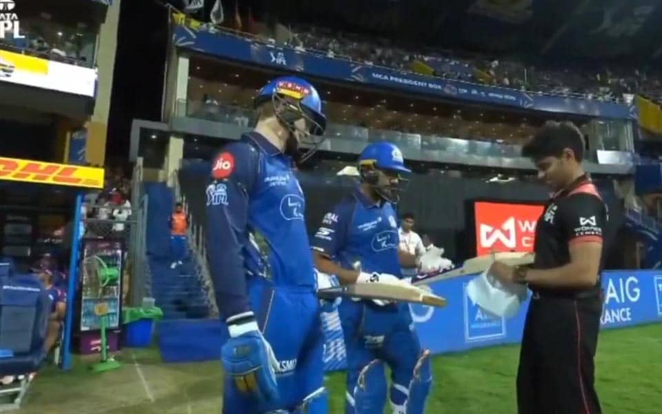 Rohit Sharma's Bat Drama: Umpire Fails, RCB Wins Again