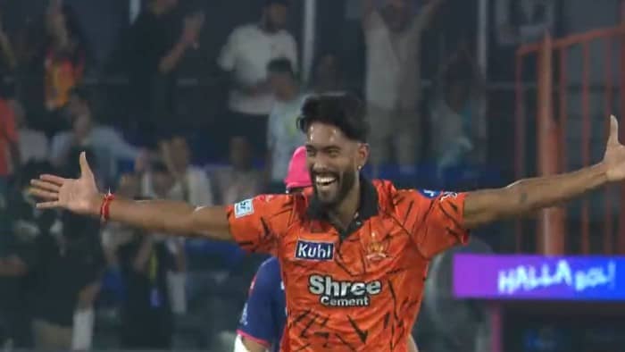 Praful Hinge's IPL Debut: Three Wickets in One Over!