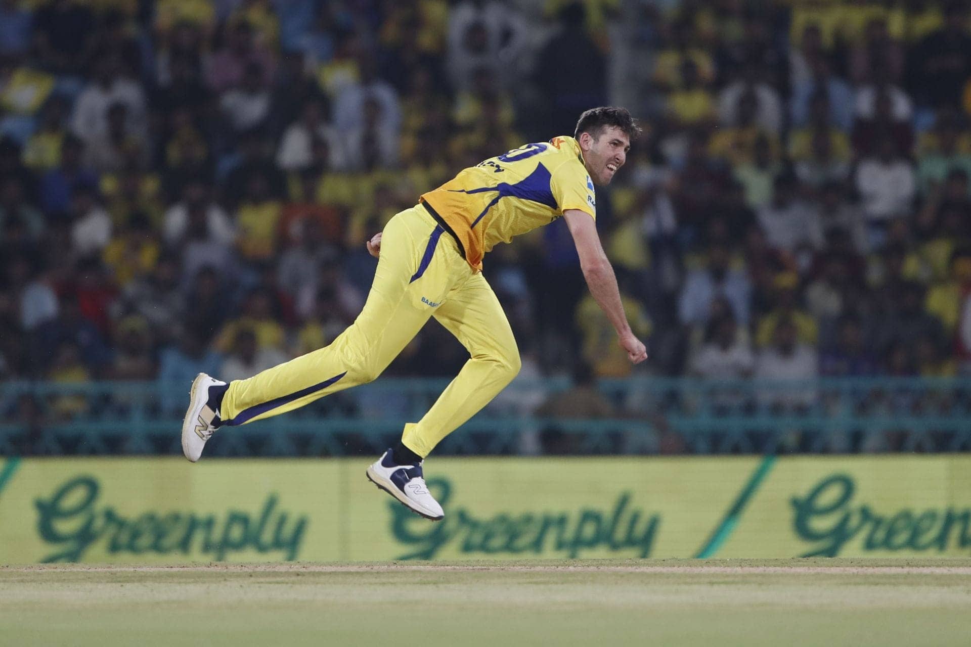 IPL 2026: Top 3 Wicket-Takers for CSK vs KKR Showdown