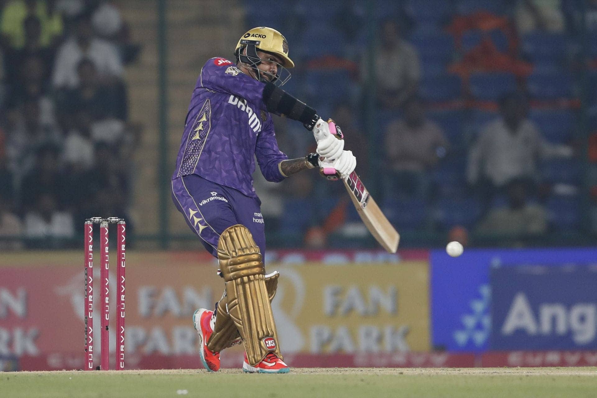Rayudu Says Narine Should Lead Off for KKR vs CSK