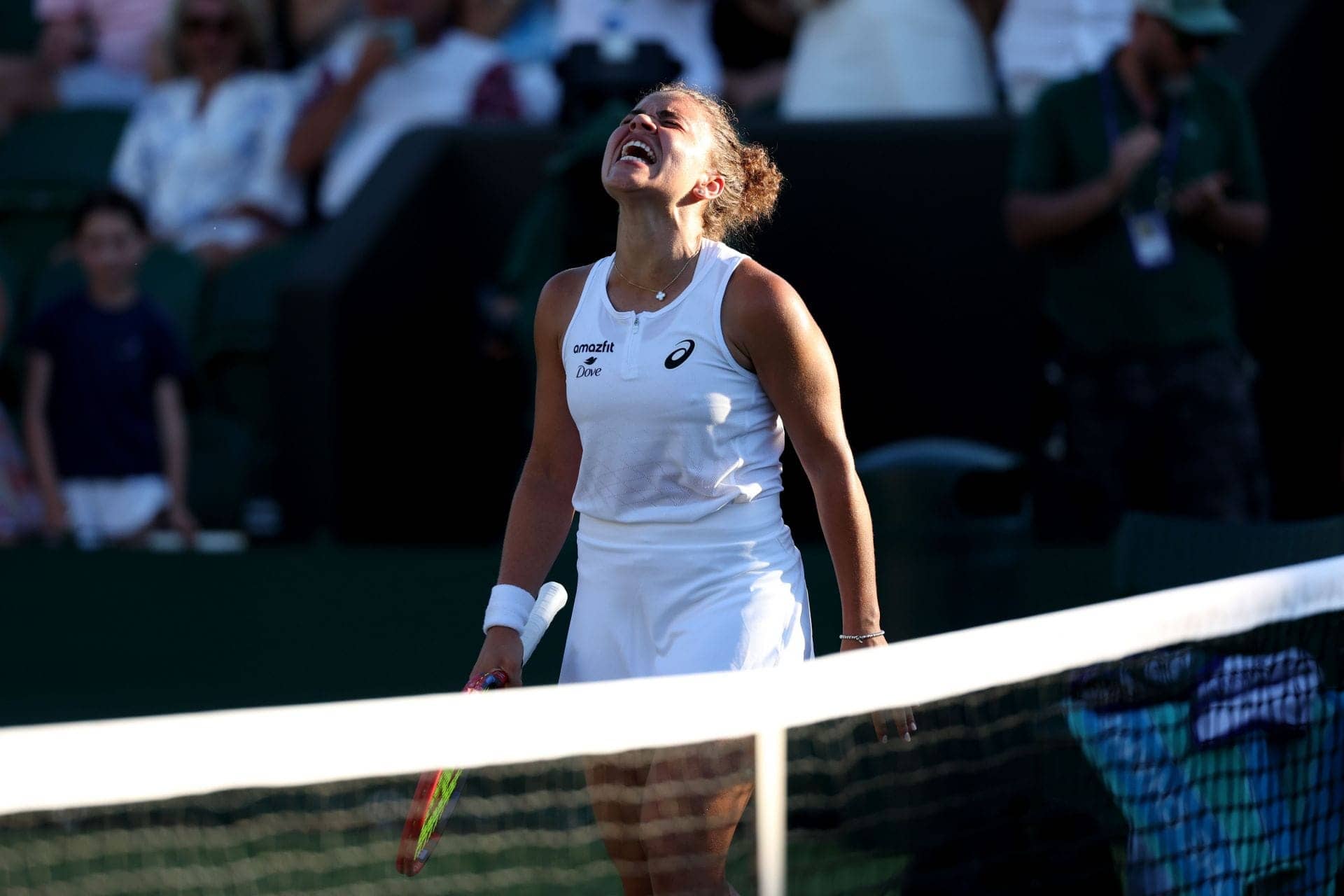 Jasmine Paolini Tears Up as Zeynep Sonmez Shines in Stuttgart