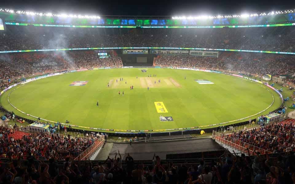 Titans vs Knights: A Blockbuster IPL Showdown in Ahmedabad
